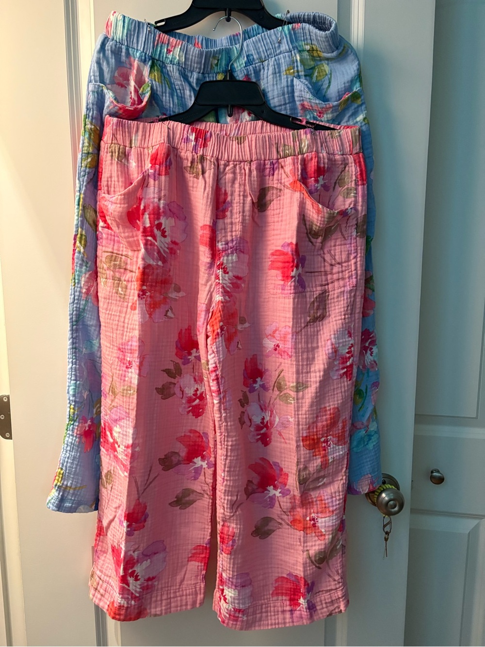 NWT - Set of 2 Gauze Petite Crops